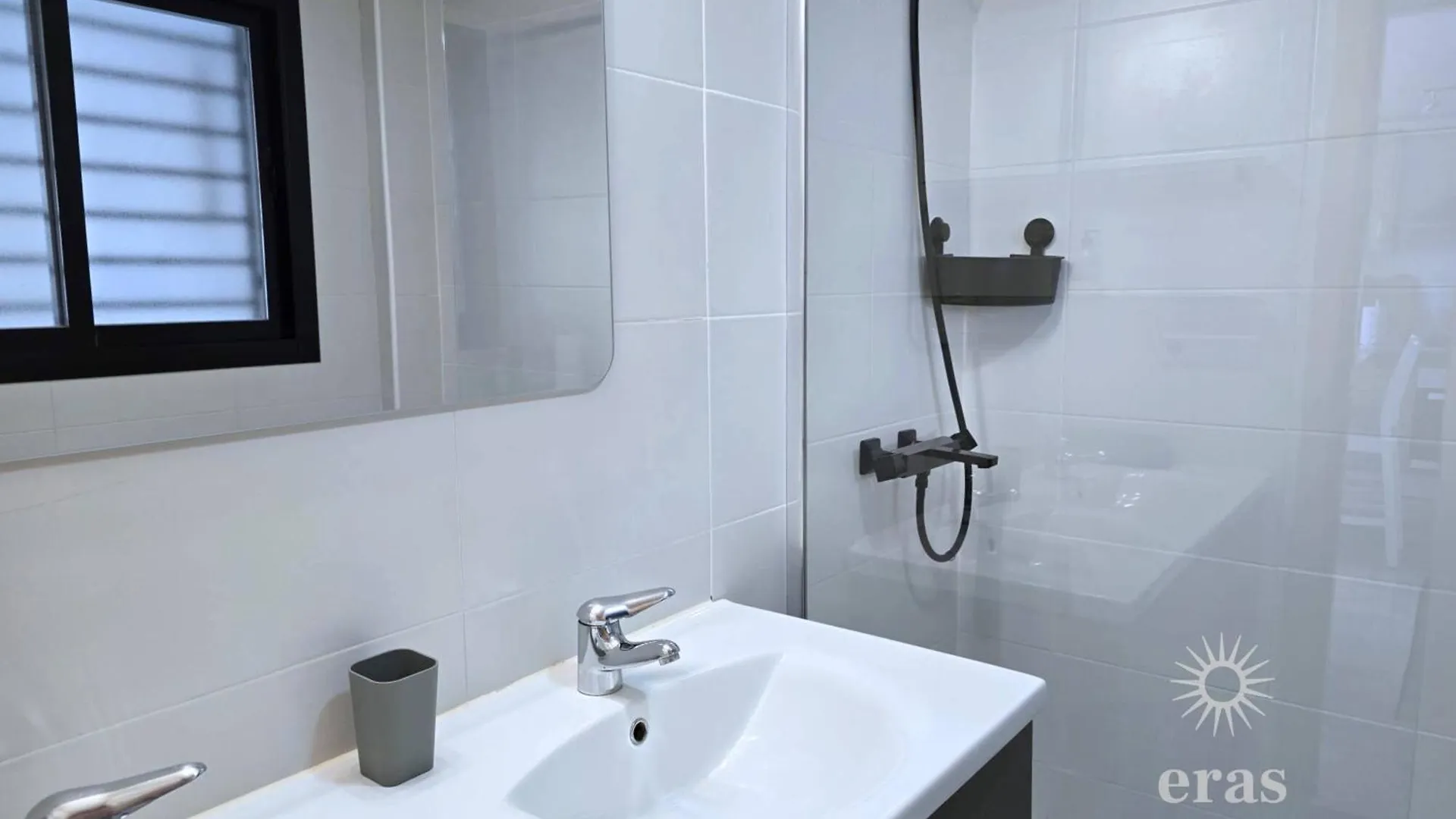 דירות מאלגה Beautiful View To The Sea Large Terrace And Swimming Pool A101